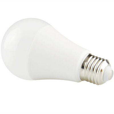 5wからの24WへのE14/E27/B22基盤が付いている高い内腔屋内LED Aの球根