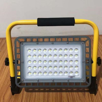 AC220-240Vの携帯用および再充電可能なLEDのフラッドライト